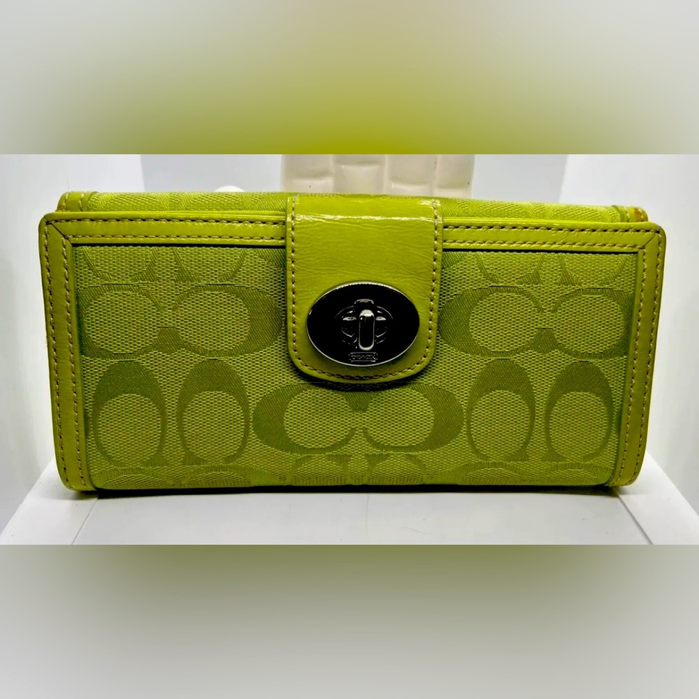 Coach retro wallet